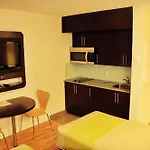 Studio 6 Downtown Toronto
