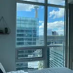 Toronto Cn Tower Maple Leaf Square Luxurious 2 Bedroom Condo