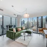 Designer 1Br + Study Suite In Coveted Yorkville
