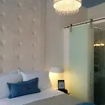 Baystreet Hotel/Motel