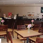 Comfort Inn East Scarborough