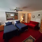 Madison Manor Boutique Hotel