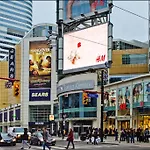 Toronto Escape - Bay & College- 37 Grosvenor Street