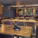 Four Points By Sheraton Toronto Airport East