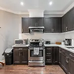 Modern 3Br Apt In The Heart Of Trinity Bellwoods