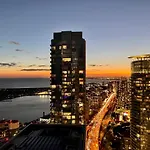 Presidential Suite Heart Of Downtown With Stunning View