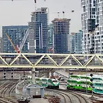 Lovely 2 Bed Condo In Downtown Toronto