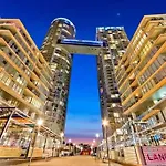 Exquisite Condos By Cn Tower- Dwtown , To