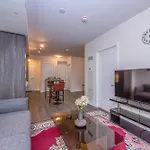 Pristine 1Br + Den -Harbour Front Toronto Downtown -