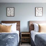 Kensington Boutique Suites
