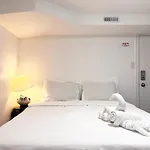 Simple & Tidy Private Rooms