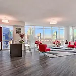 Spacious Lux 2Bd Downtown Toronto With Parking!
