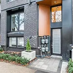 Upscale 3Br Condo - Minutes From High Park