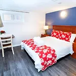 Cozy 3Br 2Bth Lower Unit, A Min To Hwy401, 404 & Dvp
