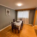 Large Private Room Close To Finch