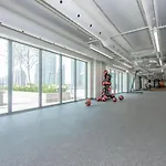 Condo In Parklawn & Lake Shore With Free Parking Close To Airport