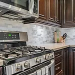 Lovely Property In Downtown Core