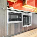 The Diamond Collection - Family Friendly 2 Or 3 Bedroom Suites