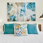 The Diamond Collection - Family Friendly 2 Or 3 Bedroom Suites