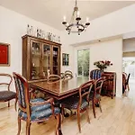 Unique Home In Queen West W Sunroom And Backyard!