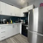 Apartment With Free Parking