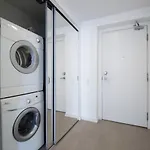 Cozy 1 Bedroom Air Mattress Cn Tower Ent District Mtcc