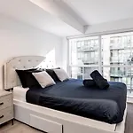 Urban Apt With Highspeed Wifi Near Shopping Malls