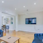 Luxury House, 25 Minutes To Toronto Downtown