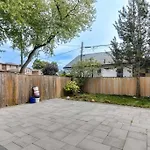 Luxury House, 25 Minutes To Toronto Downtown