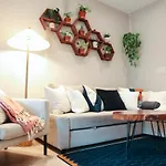 Toronto Junction Hideaway