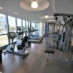 Cn Tower View With Free Parking, Pool, & Gym By Trains And Buses