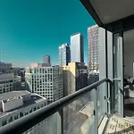 300 Front Suites - Two Beds With Free Parking