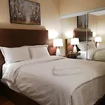 Gorgeous Condo In Downtown Near Cn Tower