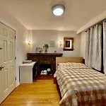 Toronto Midtown 2Bedrooms Apartment