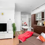 Downtown Toronto Condo Near Cn Tower, Scotiabank Arena, Rogers Centre, Union Station