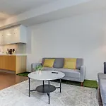 Lovely 2 Beds Central Toronto Stay