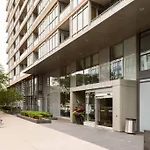 Stylish Downtown Lakeview Condo - One Free Parking