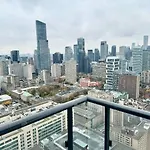 Cozy Condo Near Eatoncentre Mall