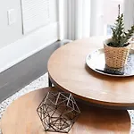 Dwtn Condo Near Cn Tower! W/ Free Parking
