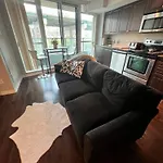 Downtown Toronto Cozy Suite