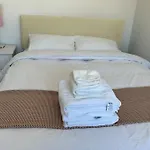 Wishing Well 2-Bedrooms Cozy Home