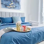 Boutique Penthouse-Live In The Sky With Amazing Lakeview! Downtown Toronto!B
