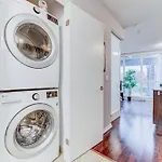 Prime City Pad 2 Bedroom With Cn Tower View