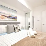Modern 2Br Apartment - Regent Park Near Downtown