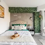 Yorkville Plaza Express Stay