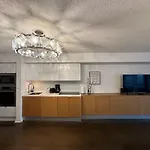 Toronto Downtown Luxurious Stylish 3 Bedroom 3 Bath 2 Balconies Near Rogers Centre Lakeview Condo