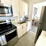 Toronto Bachelor Midtown