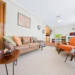 Private Room In A Vintage House Close To Finch