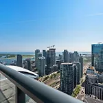 5-Star Panoramic View And Large Terrace By Cn Tower