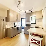 Vihome-22M- Cozy Nice Townhouse In Dt Toronto Near Wellesley And Jarvis